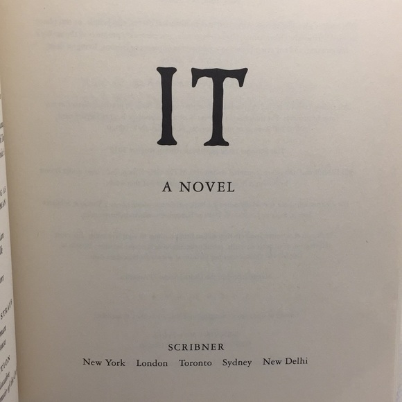 It by Stephen King A Novel Horror Thriller Clown Paperback Book Scribner 2017 - Picture 8 of 12